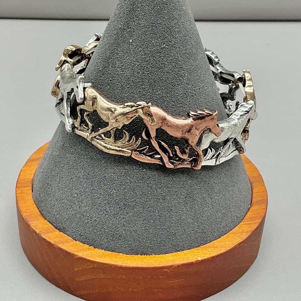 Bracelet Women Multi Color Running Wild Horse Equestrian Stretch Band 7 Inches